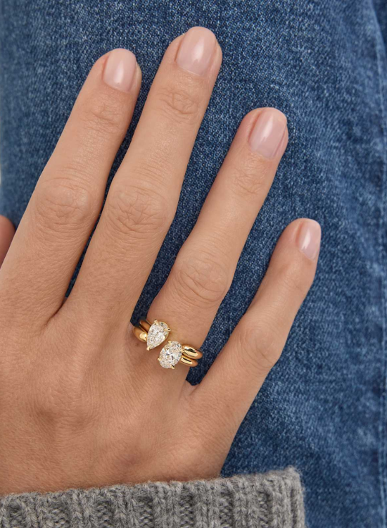 Oval Toi et Moi Engagement Ring with Wedding Band