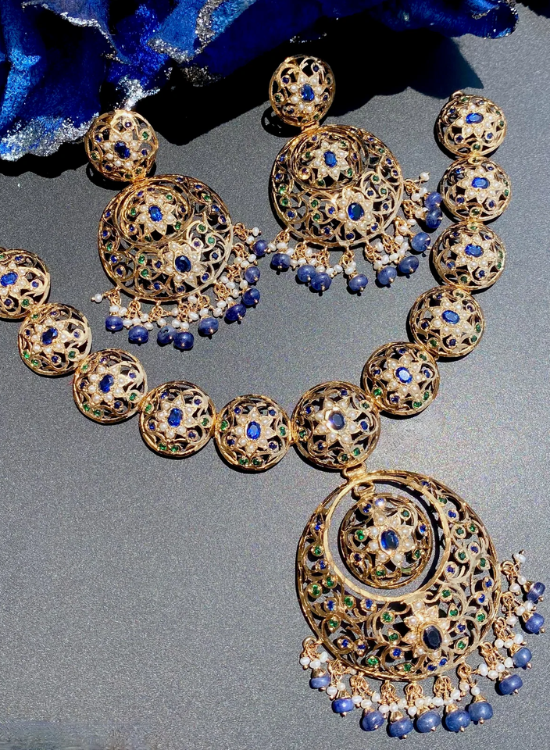 antique style necklace