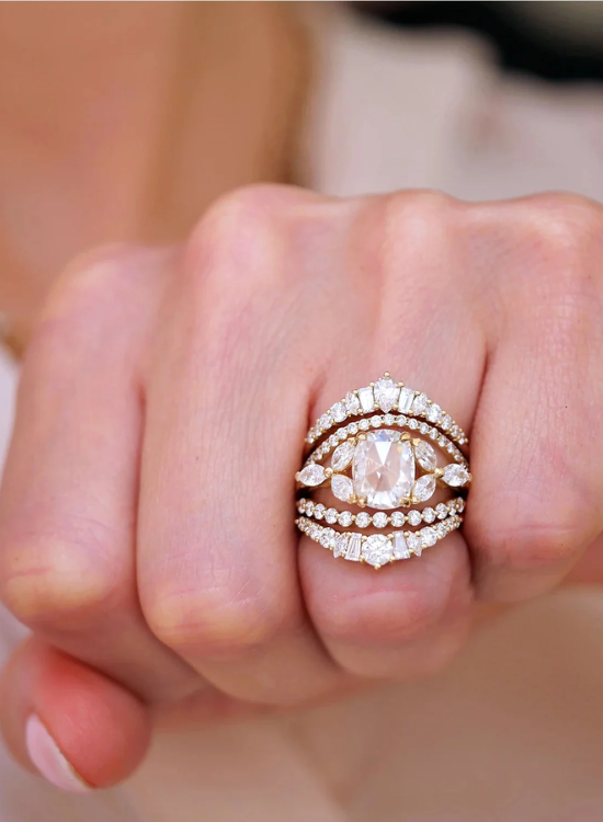 contour diamond wedding ring