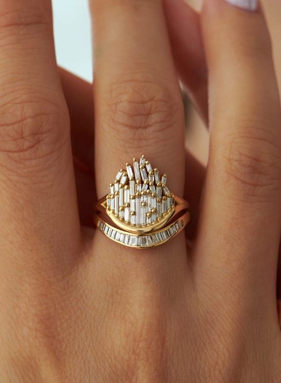 curved baguette diamond