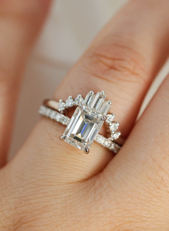curved wedding band