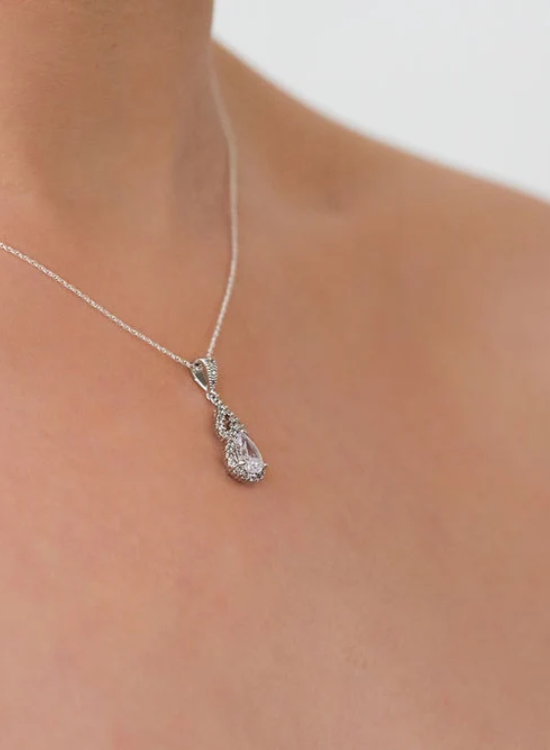 delicate bridal jewelry