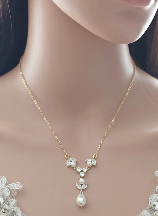 leaf and pearl necklace