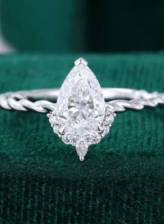 pear and twisted ring