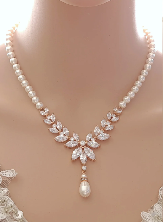 pearl strand crystal gold