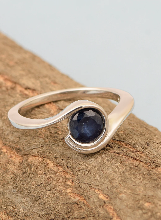 saphire swirl ring