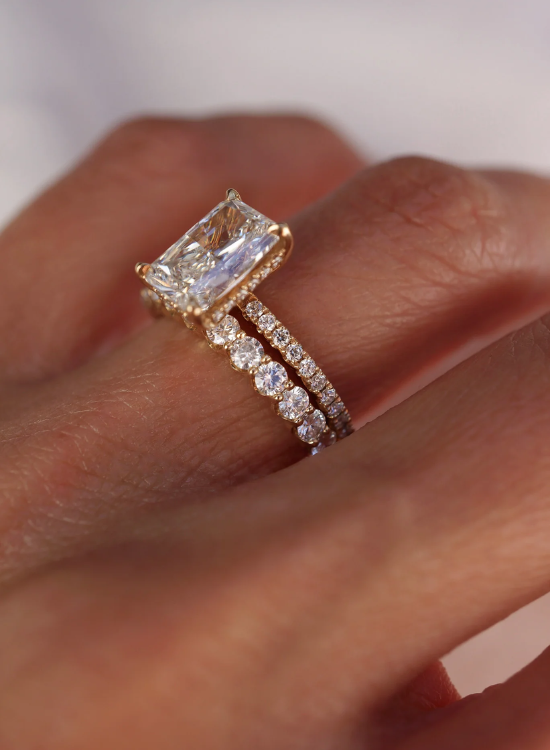 shared prong diamond ring with band