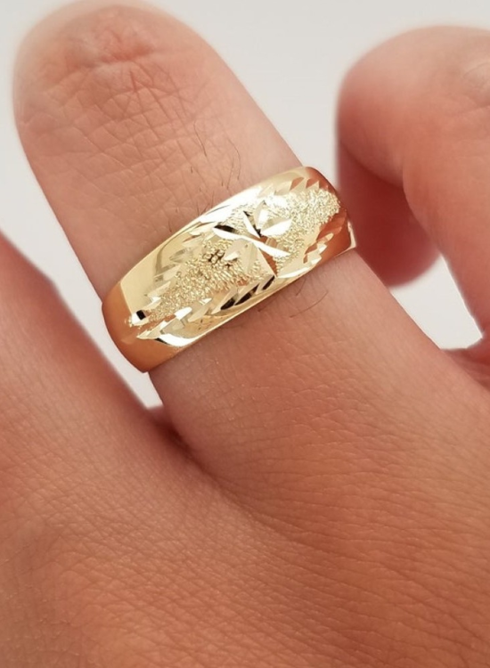 tappered wedding ring