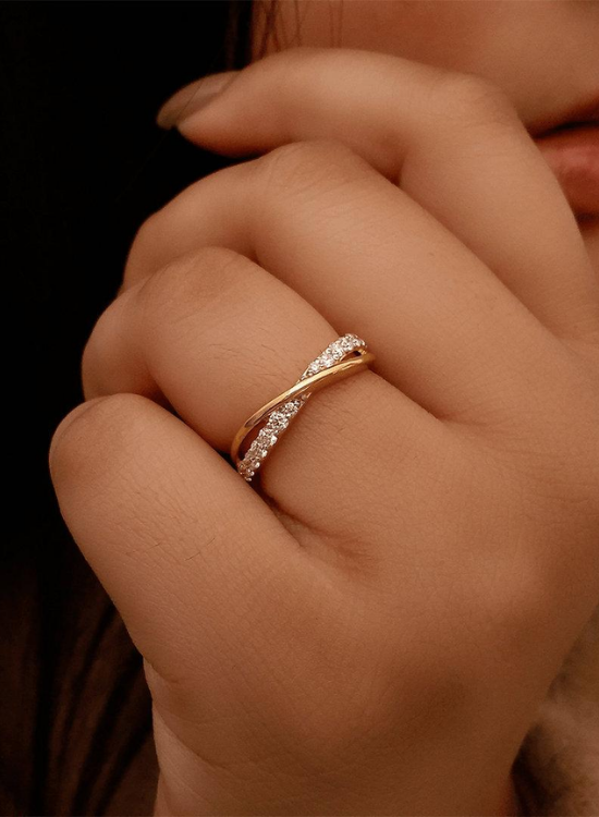 yellow gold diamond ring