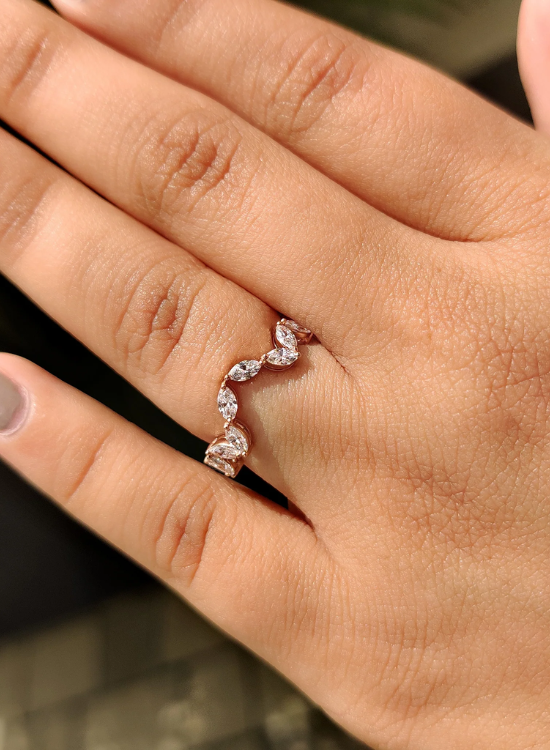 zigzag diamond wedding band