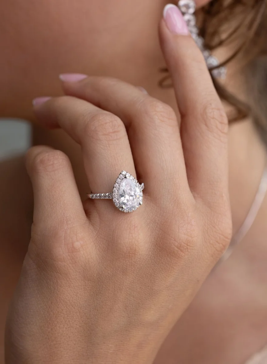 pear shape halo ring